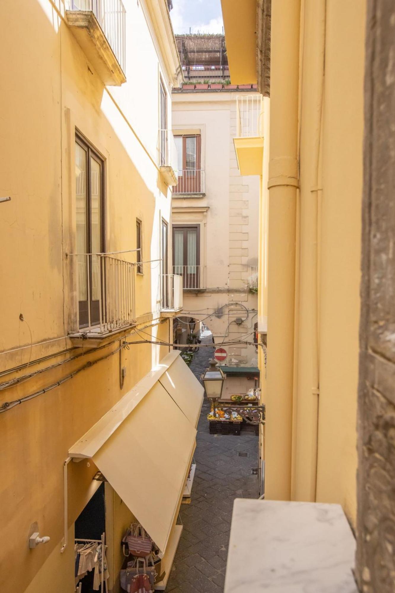Apartment Cosy House Under The Arches In Old Town Sorrento
