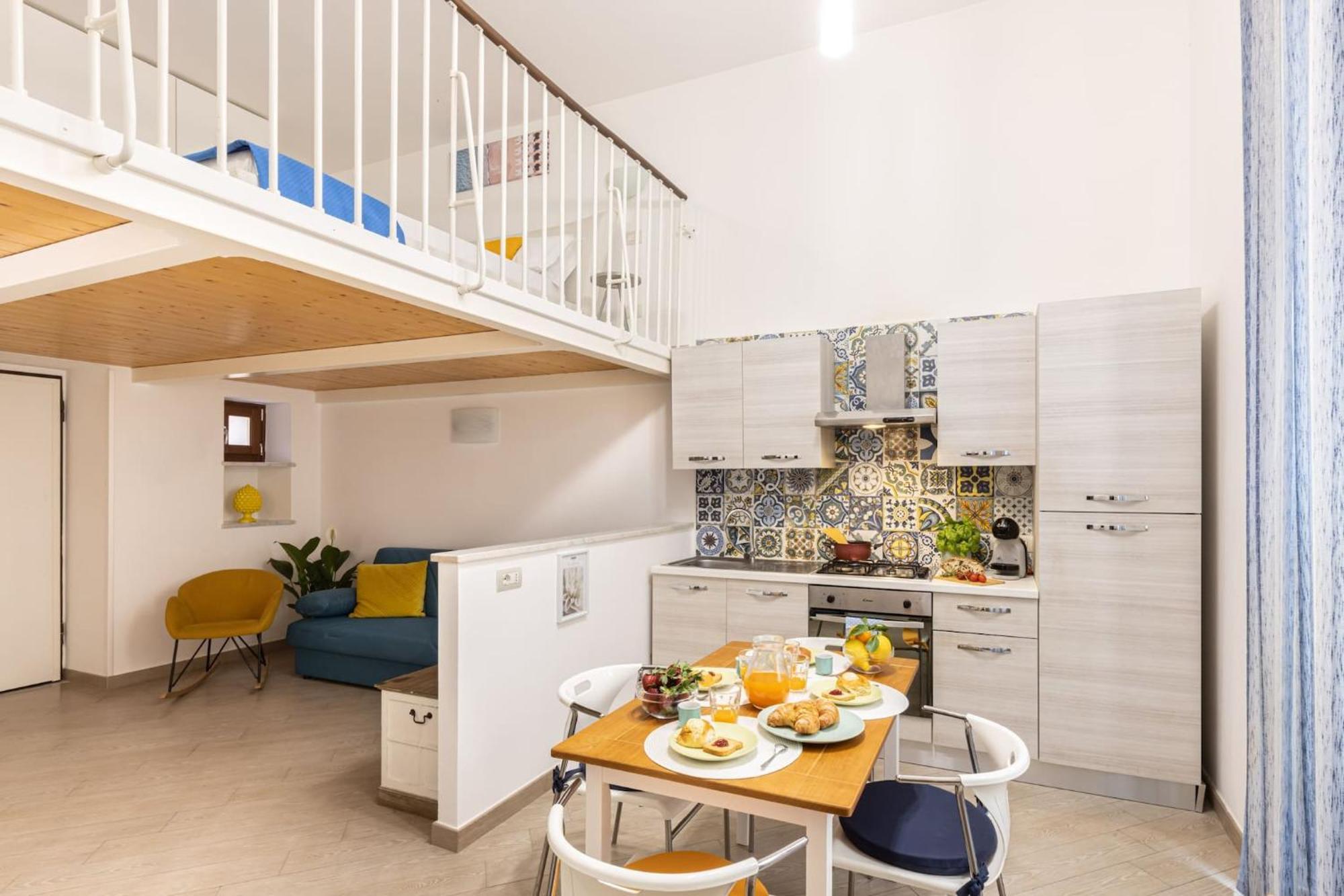Cosy House Under The Arches In Old Town Apartment